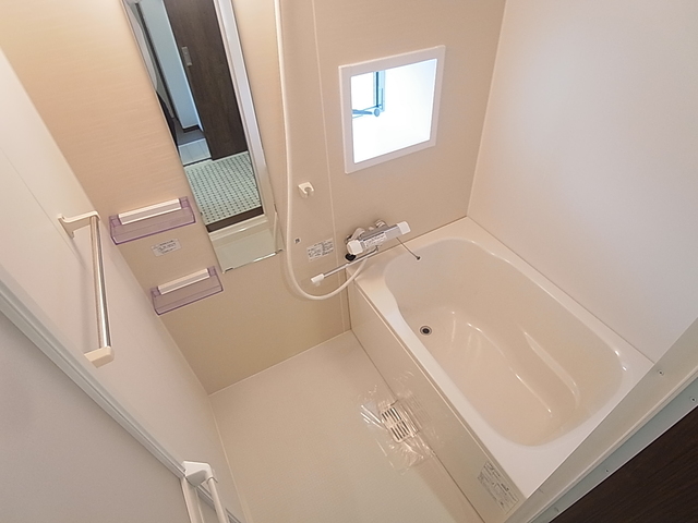 バス・シャワールーム　キレイなバスルーム