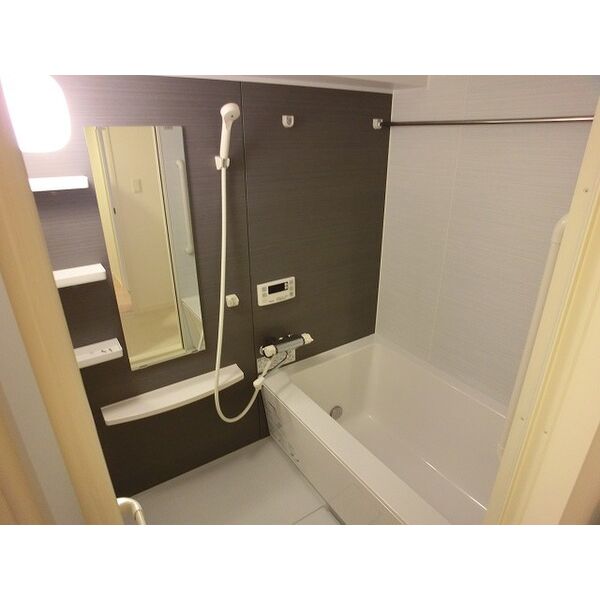 バス・シャワールーム　日々の暮らしに欠かせないお風呂です