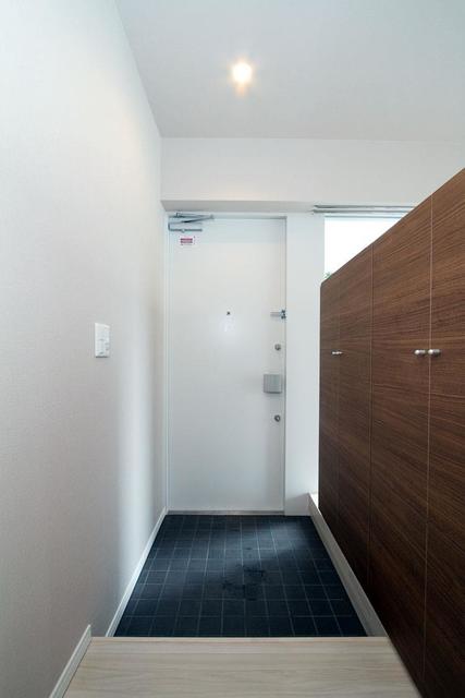 玄関　※写真は同タイプ住戸です。