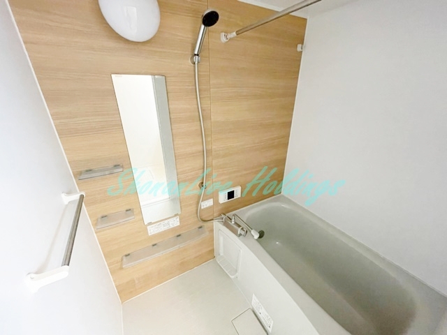 バス・シャワールーム　清潔感のあるお風呂です♪