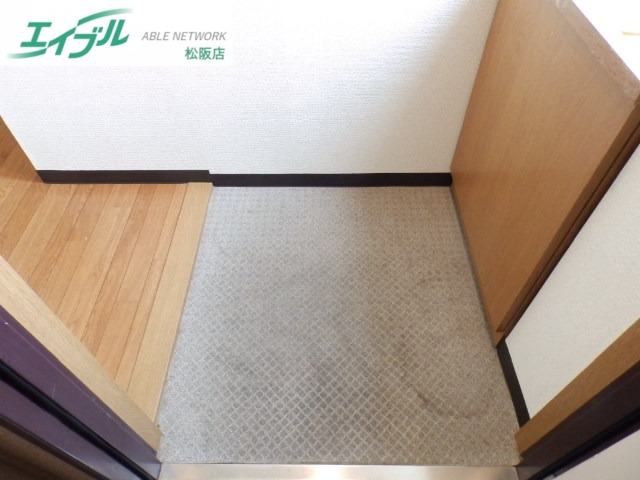 玄関　同物件別室画像