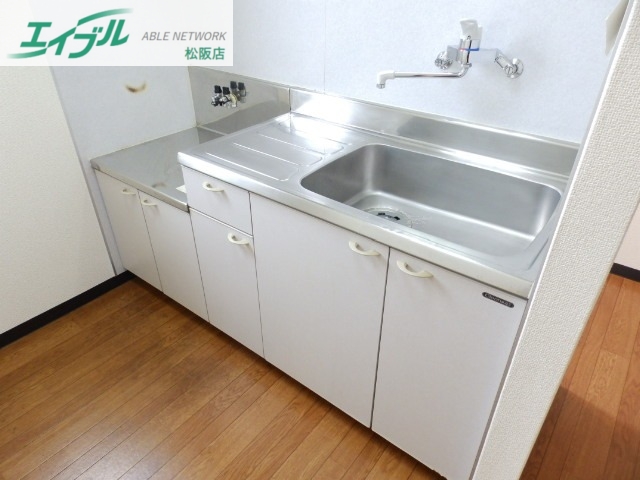 キッチン　同物件別室画像