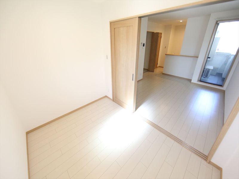 その他部屋・スペース　洋室4.2帖　LDK10.5帖と繋げても仕切っても使えます