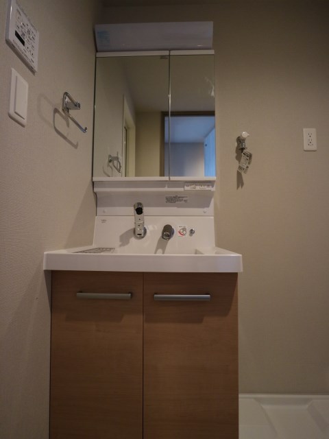 洗面設備　※同間取り別室参考写真