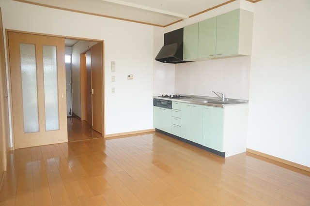 居室・リビング　すべて同タイプ別部屋（２０２）の写真です（２０１８．１１月撮