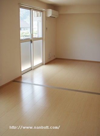 居室・リビング　LDK13帖＋洋室5.4帖で広々です