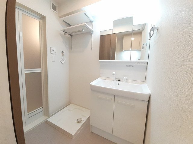 洗面設備　広い洗面スペース