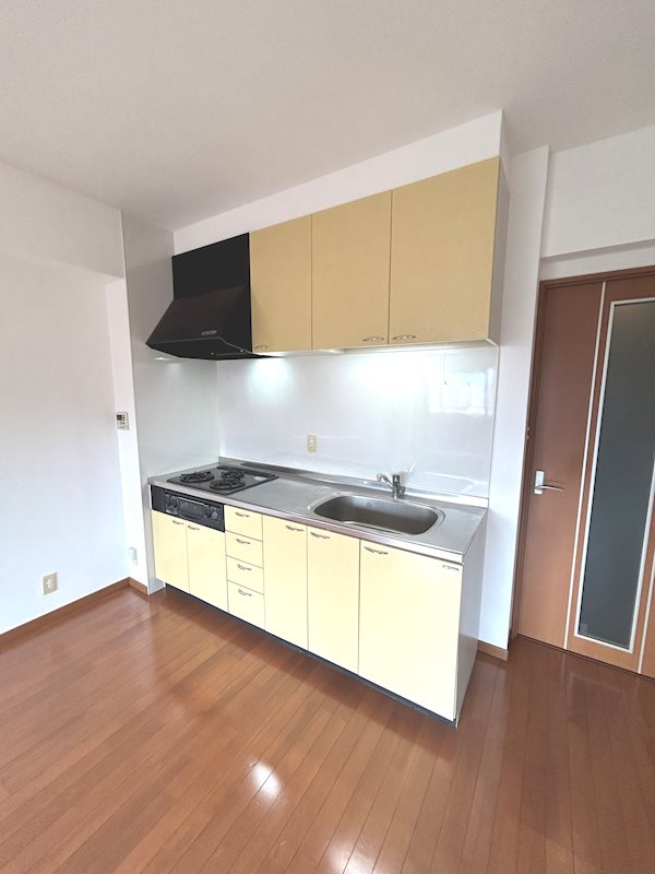 キッチン　☆システムキッチン・3口グリル付き☆