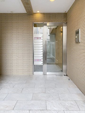 エントランス　建物入口部分