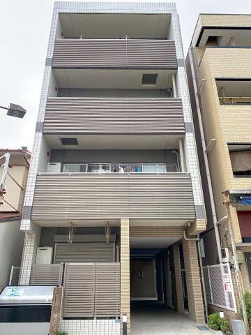 建物外観　駅徒歩7分。