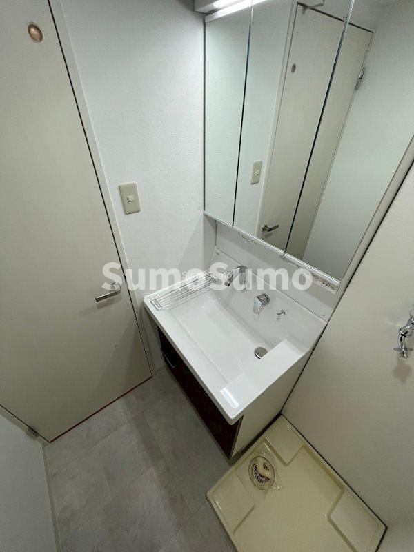 洗面設備　コンパクトで使いやすい洗面所