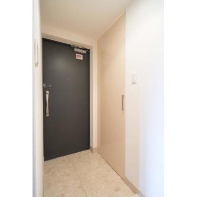 玄関　※写真は同タイプ住戸です。