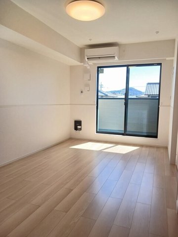 居室・リビング　使いやすい居間です