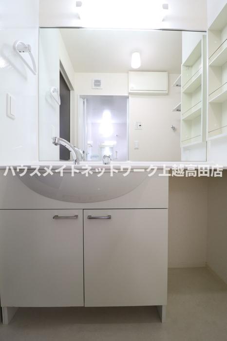 洗面設備　洗髪洗面化粧台