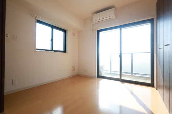 居室・リビング　※別部屋の写真です