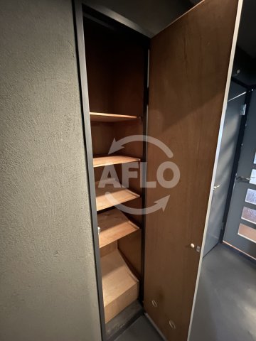 収納　インプルーブ天六　シューズボックス