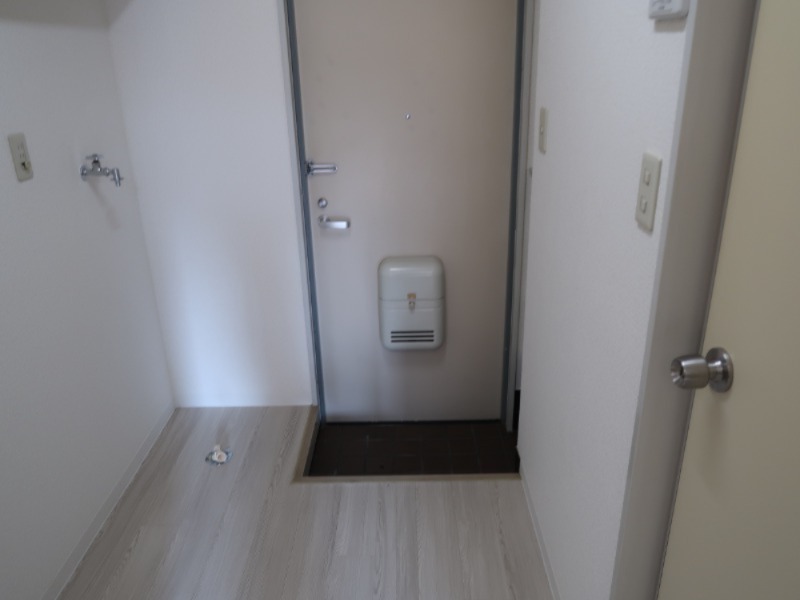 玄関　※別部屋写真参照