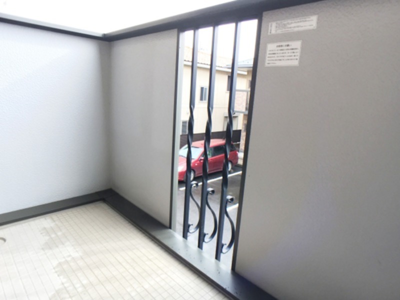 バルコニー　図面と現状に相違がある場合には現状を優先