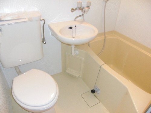 バス・シャワールーム　3点ユニットバス　※2009年5月撮影