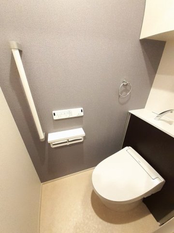 トイレ　ゆったりとした空間のトイレです