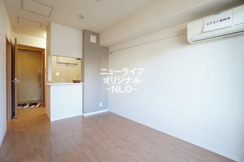 居室・リビング　対面式キッチンを採用☆TVを見ながらでも料理がきます☆