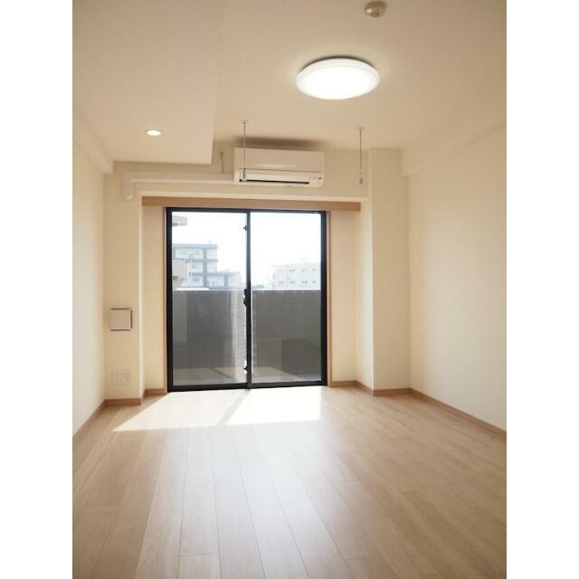 居室・リビング　※反転タイプ