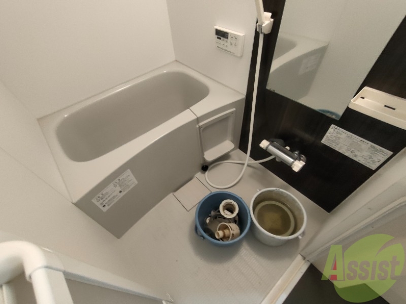 バス・シャワールーム　浴室は綺麗で追い焚きも付いて気持ちよくお過ごしいただけます。