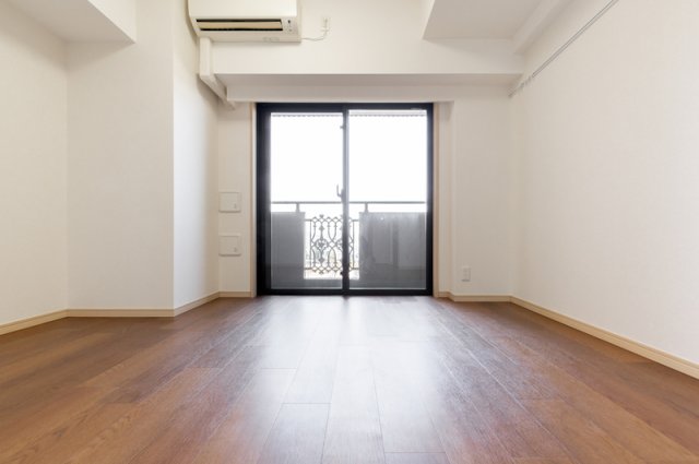 居室・リビング　こちらのリビングで趣味の時間をお楽しみください♪