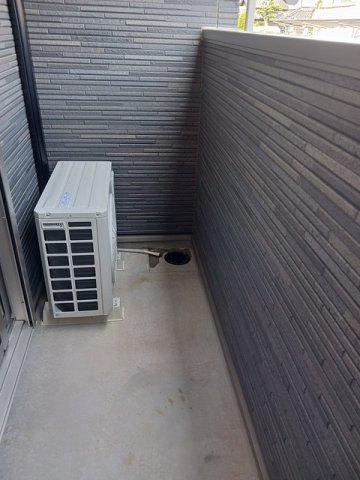 バルコニー　陽当たり良好なバルコニーです