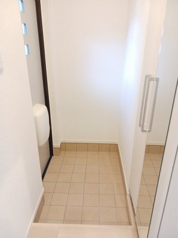 玄関　明るい玄関です