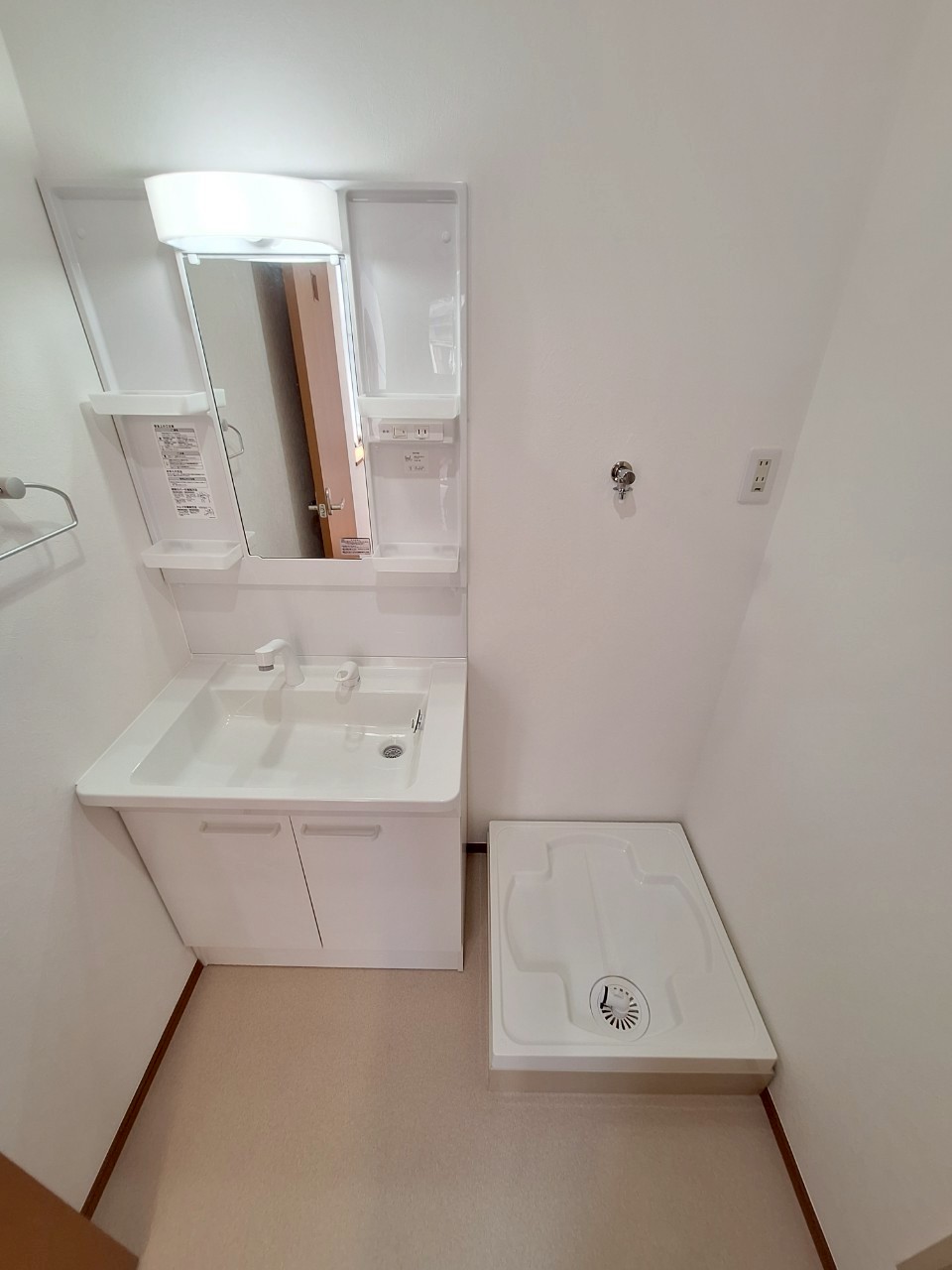 洗面設備　洗濯機置き場