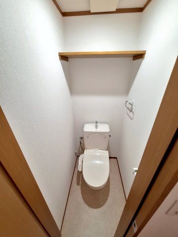 トイレ　温水洗浄便座付き