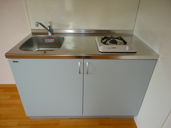 キッチン　キッチン。ガスコンロ1口付き。