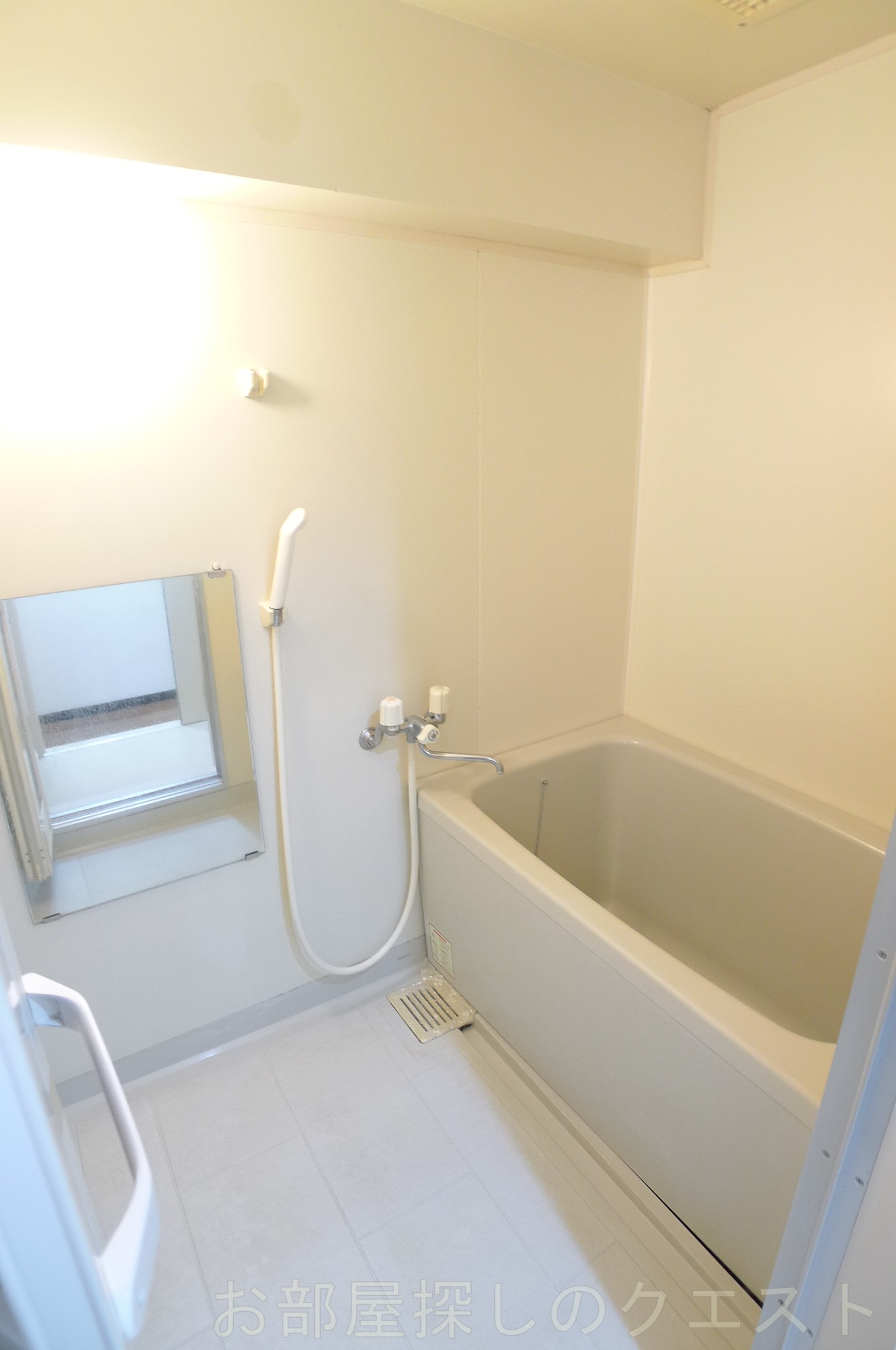 バス・シャワールーム　（写真は同タイプ）