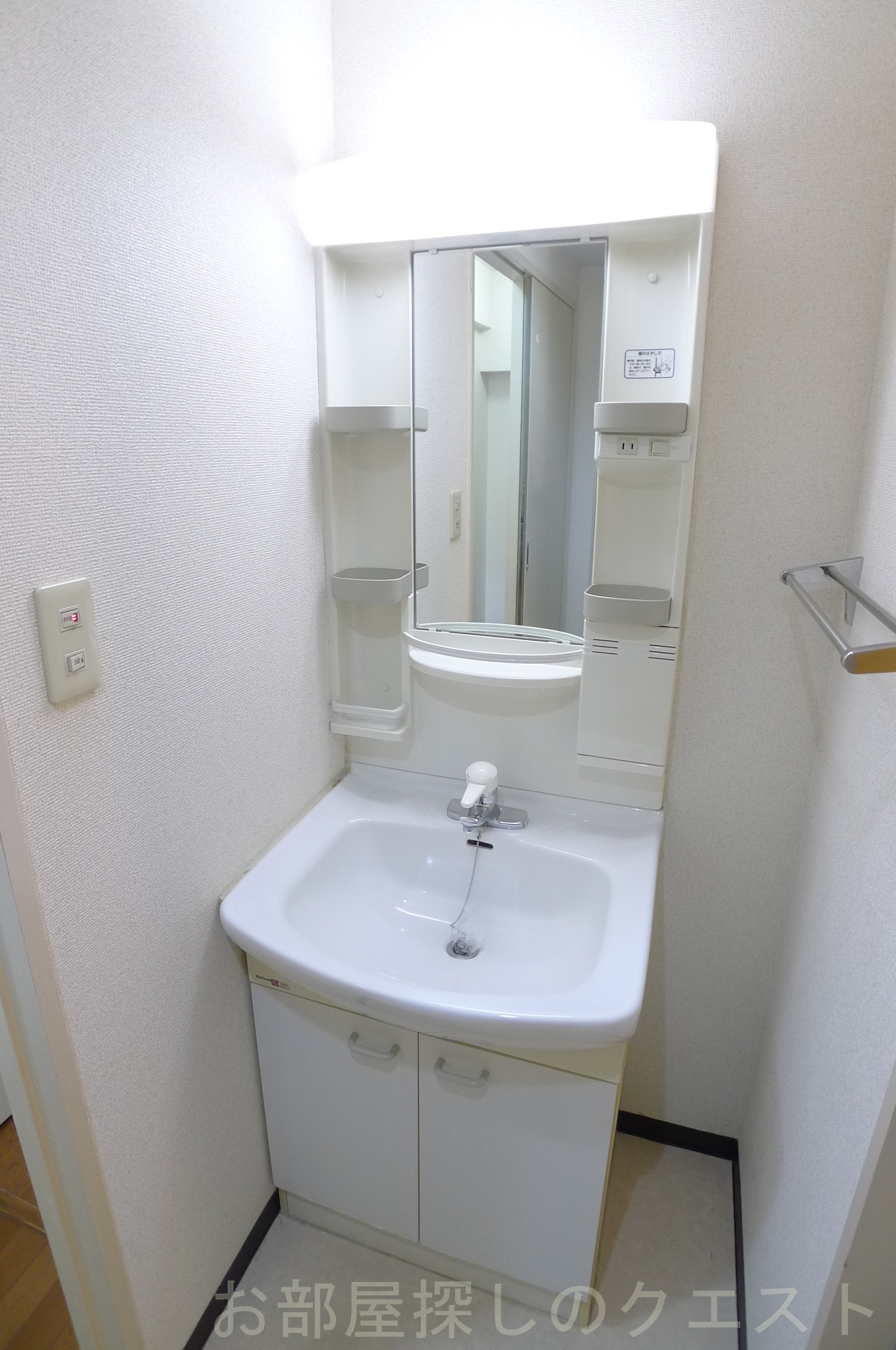 洗面設備　（写真は同タイプ）