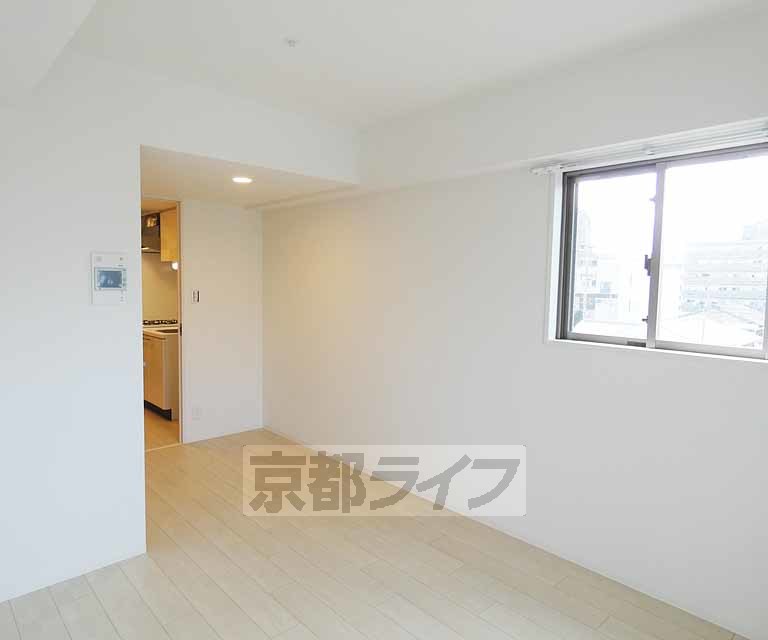 居室・リビング　・同じ間取りでも北向と南向の部屋がございます