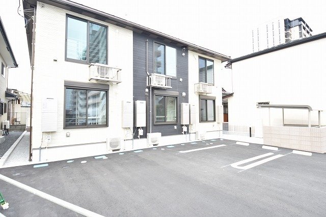 建物外観　外観は落ち着いています