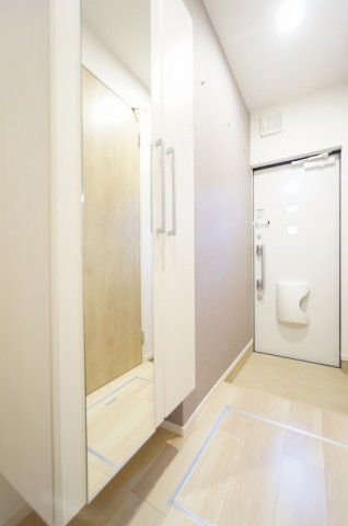 玄関　明るい玄関です