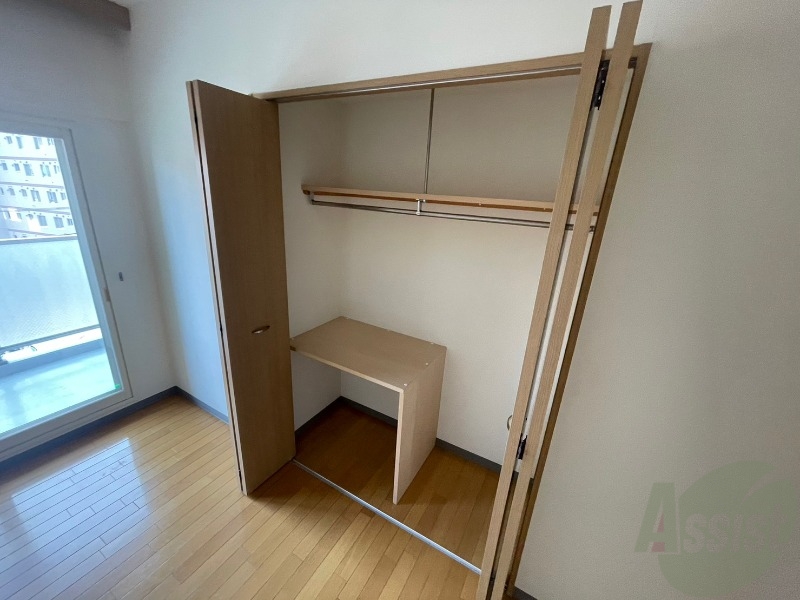 収納　寝室の収納です。部屋がすっきり片付きます。