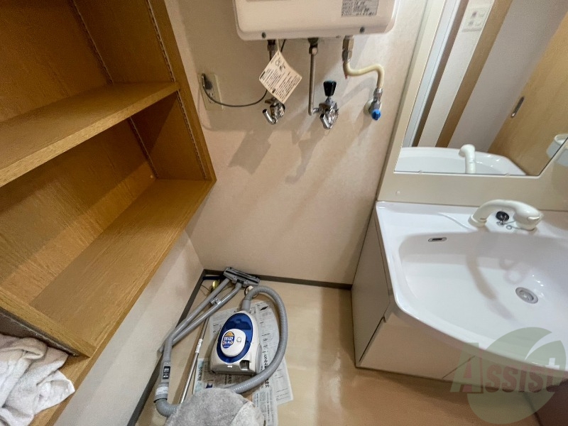 その他設備　洗濯機はこちらの脱衣所に置くことができます！