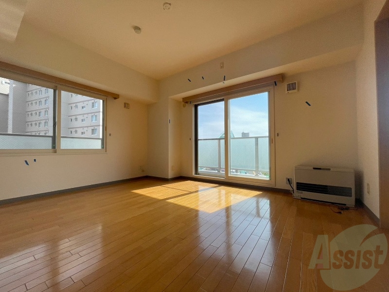 居室・リビング　広くてキレイなお部屋が広がっていて、充実した生活が送れそう。