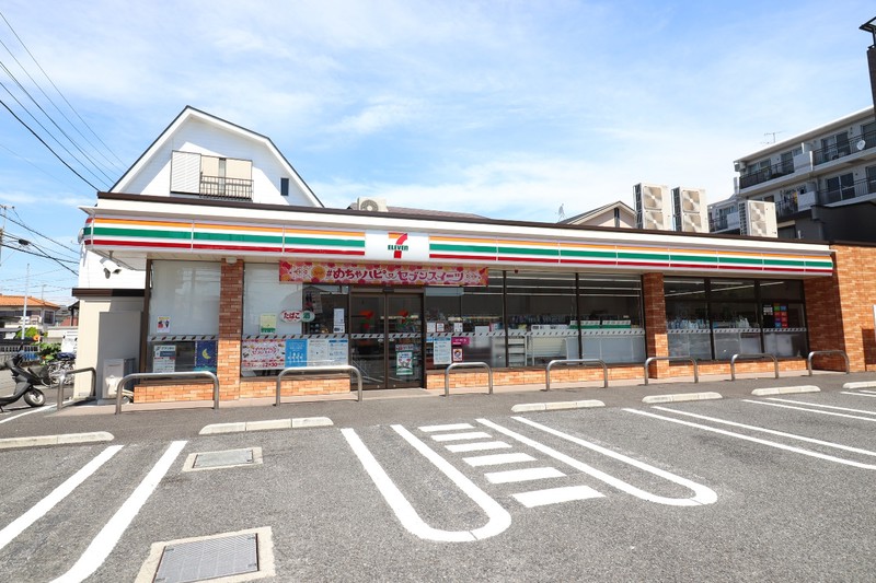 コンビニ　セブンイレブン　徒歩3分（コンビニ）まで230m