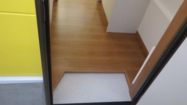 玄関　玄関（同一仕様写真）