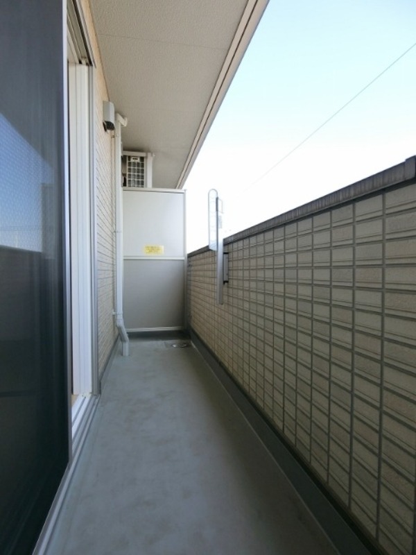 バルコニー　図面と現状に相違がある場合には現状を優先