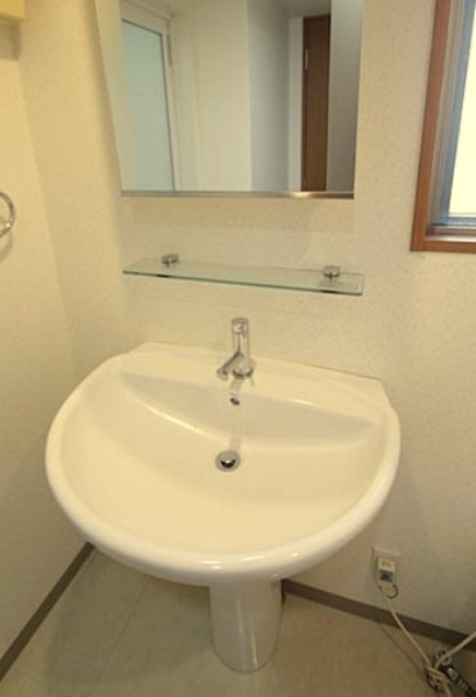 洗面設備　同仕様