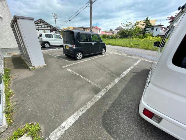 駐車場　駐車場