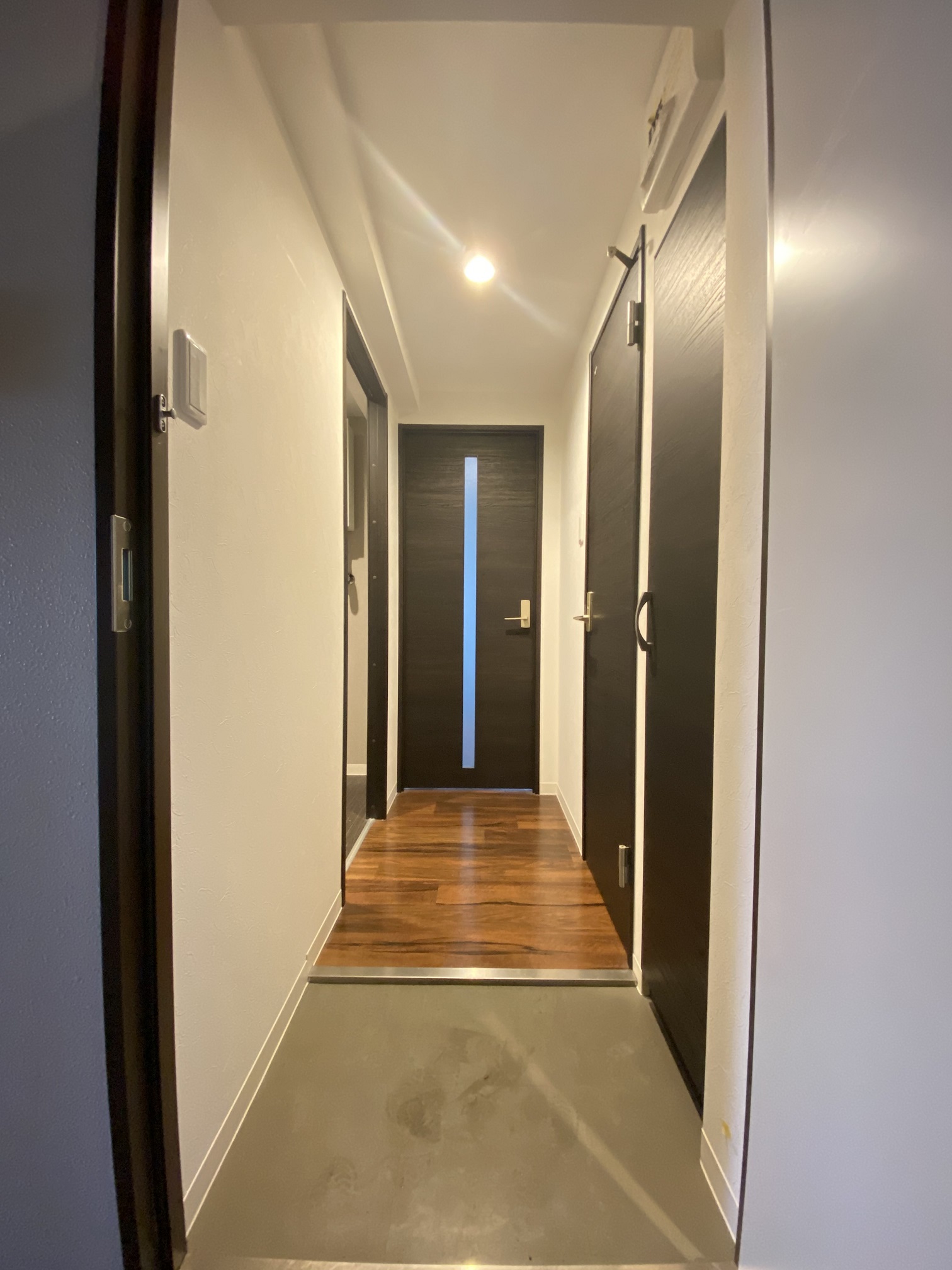 玄関　広々とした玄関です。