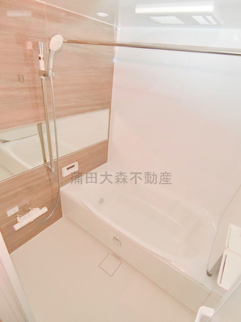 バス・シャワールーム　追焚+浴室乾燥機能付きのお風呂