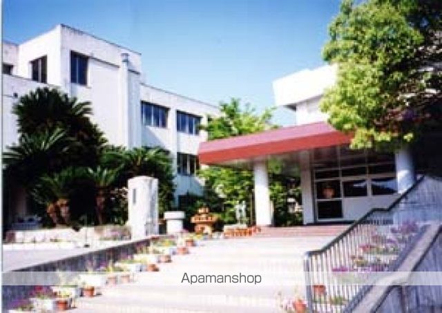 小学校　高松市立檀紙小学校（小学校）まで2009m