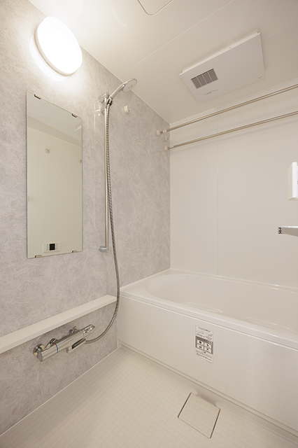 バス・シャワールーム　※写真は同タイプ住戸です。